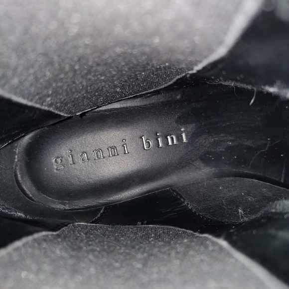 Gianni Bini Black Ankle Boots - Picture 3 of 8